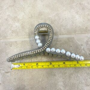 Anthropologie Cellulose Acetate Crystal & Faux Pearl Hair Claw Clip – 5” Glam!